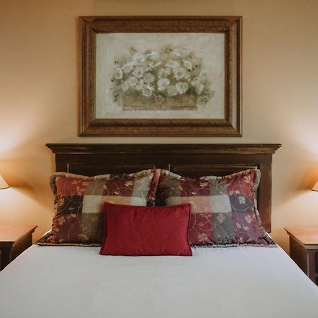 Auberge Du Lac Morency Saint Hippolyte エクステリア 写真