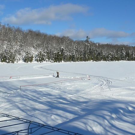 Auberge Du Lac Morency Saint Hippolyte エクステリア 写真