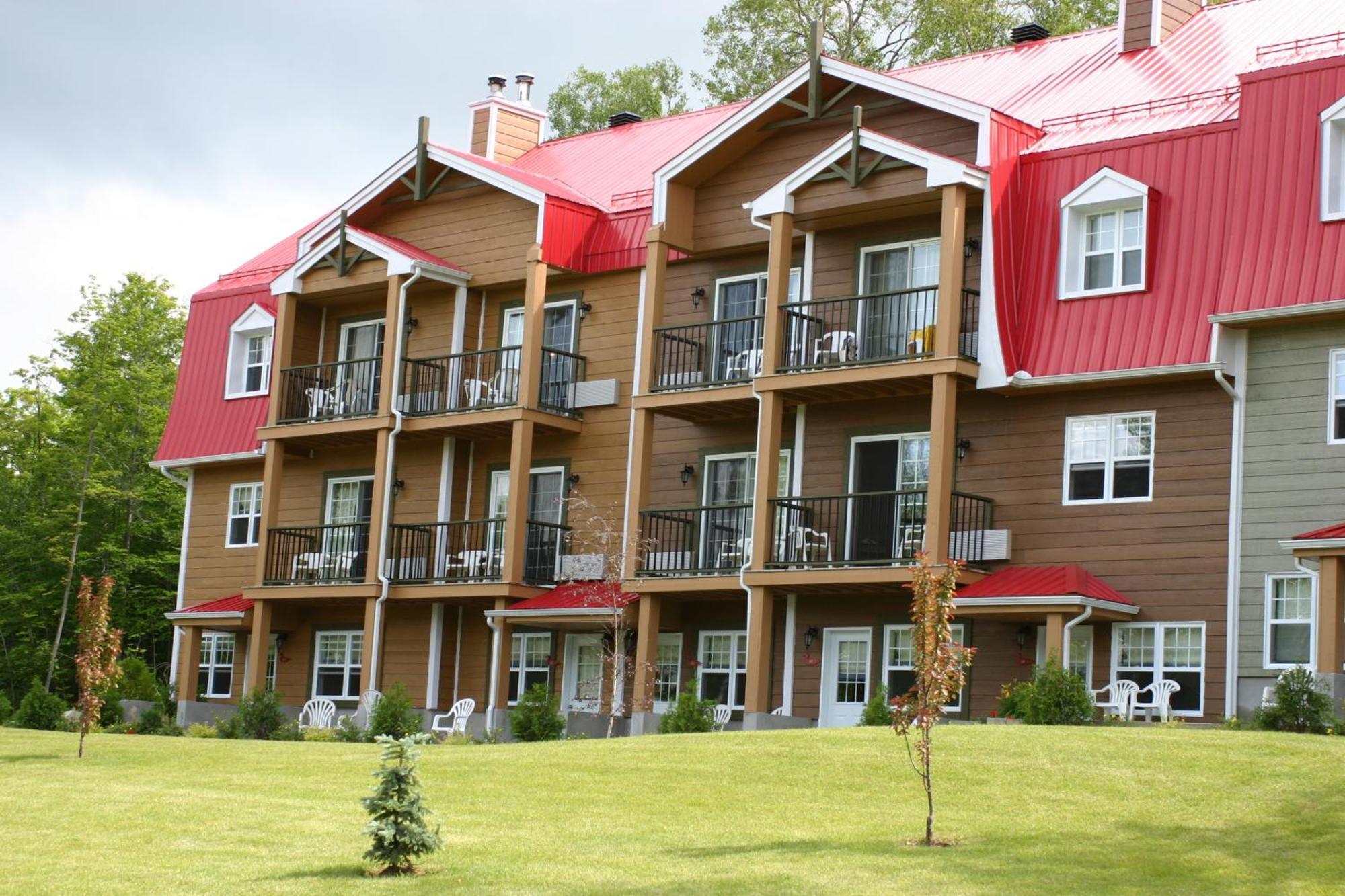 Auberge Du Lac Morency Saint Hippolyte エクステリア 写真