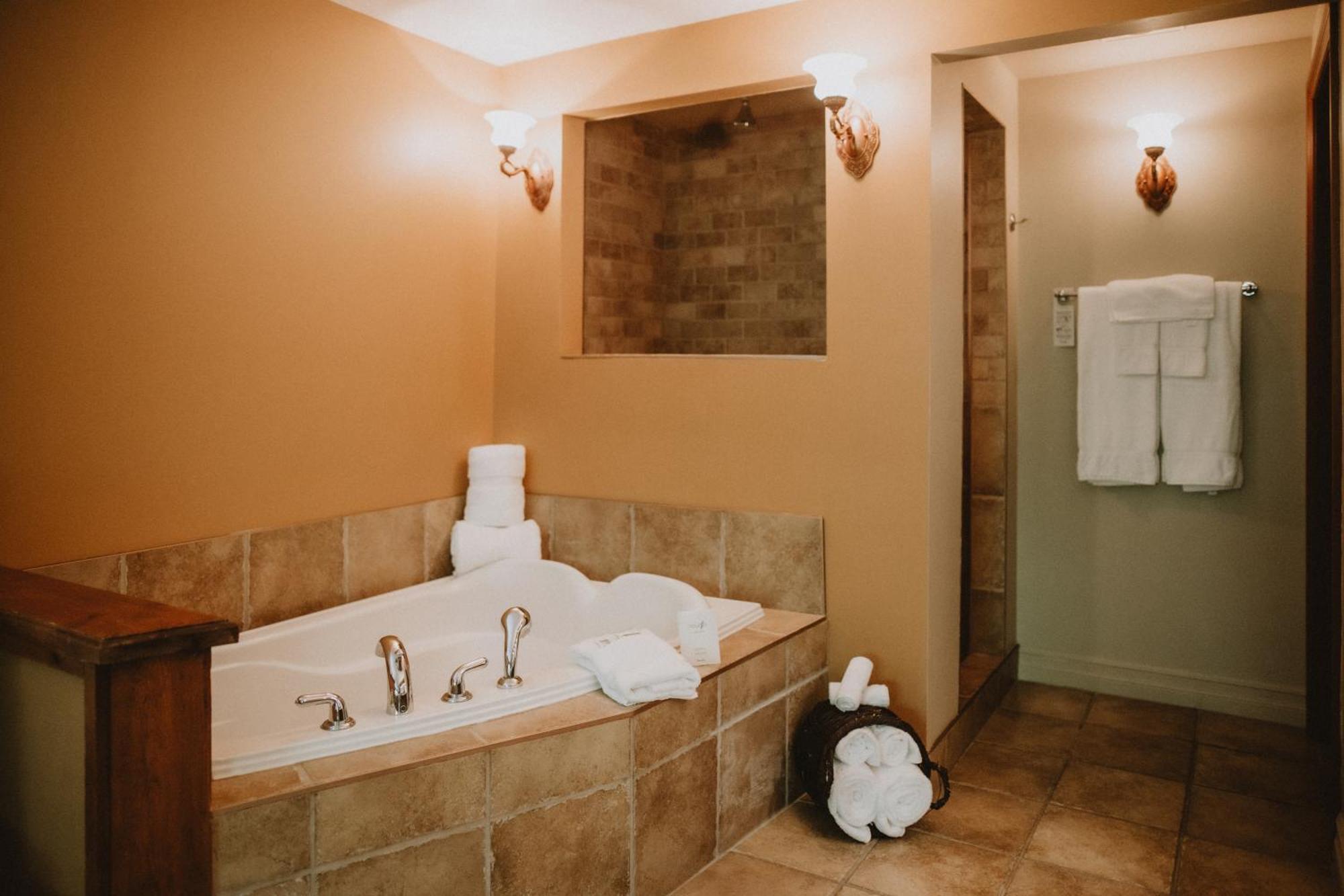Auberge Du Lac Morency Saint Hippolyte エクステリア 写真