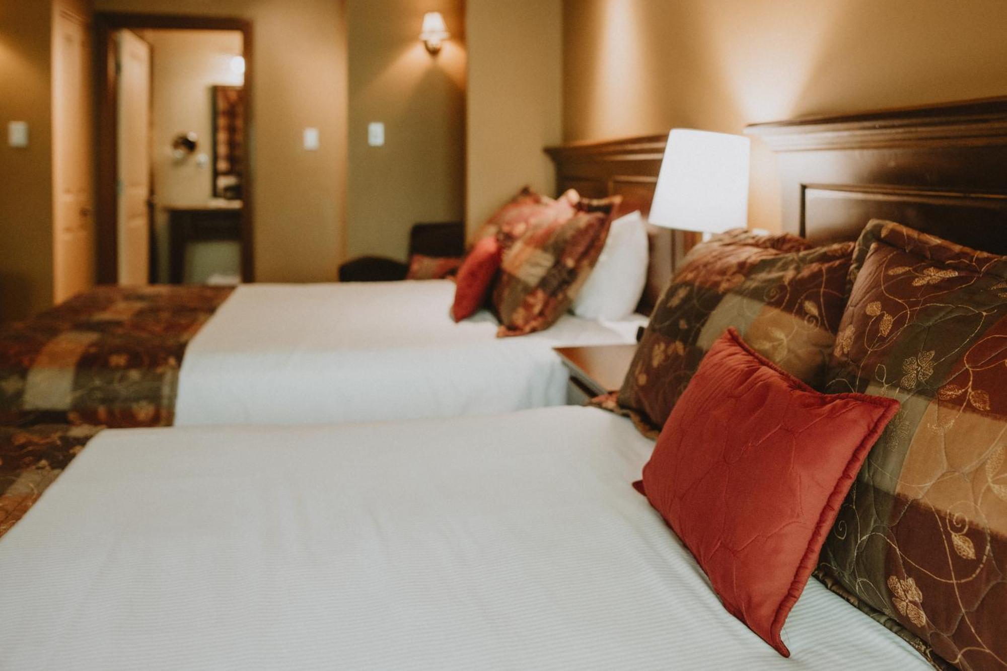 Auberge Du Lac Morency Saint Hippolyte エクステリア 写真
