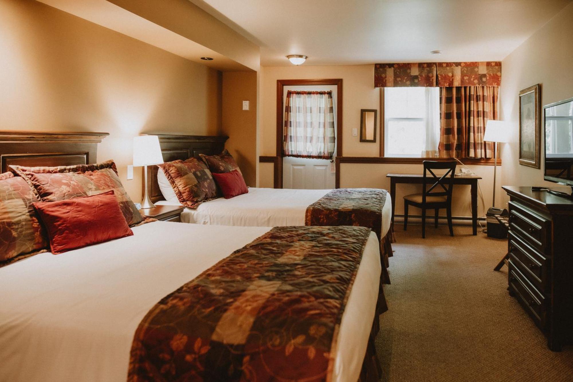 Auberge Du Lac Morency Saint Hippolyte エクステリア 写真