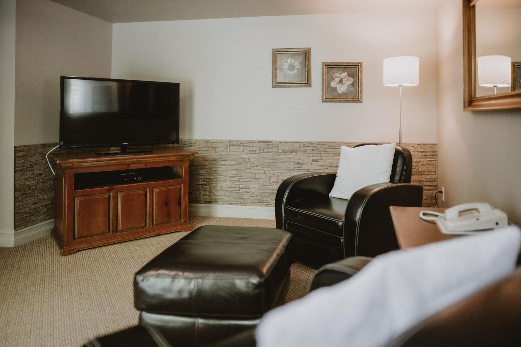 Auberge Du Lac Morency Saint Hippolyte エクステリア 写真